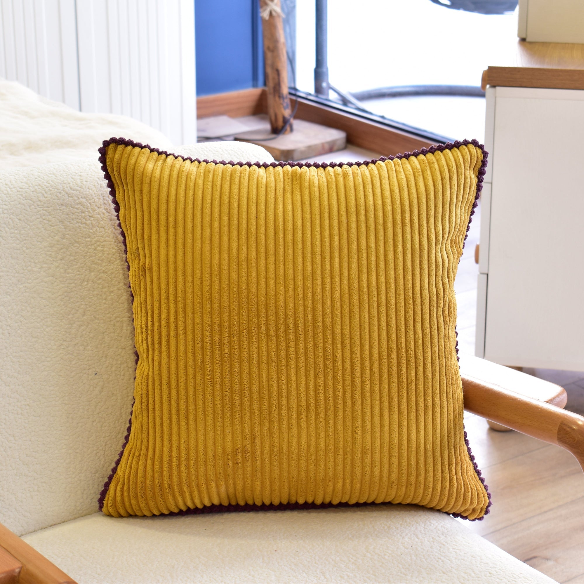 Mor Biyeli Hardal Fitilli Kadife Kırlent Kılıfı